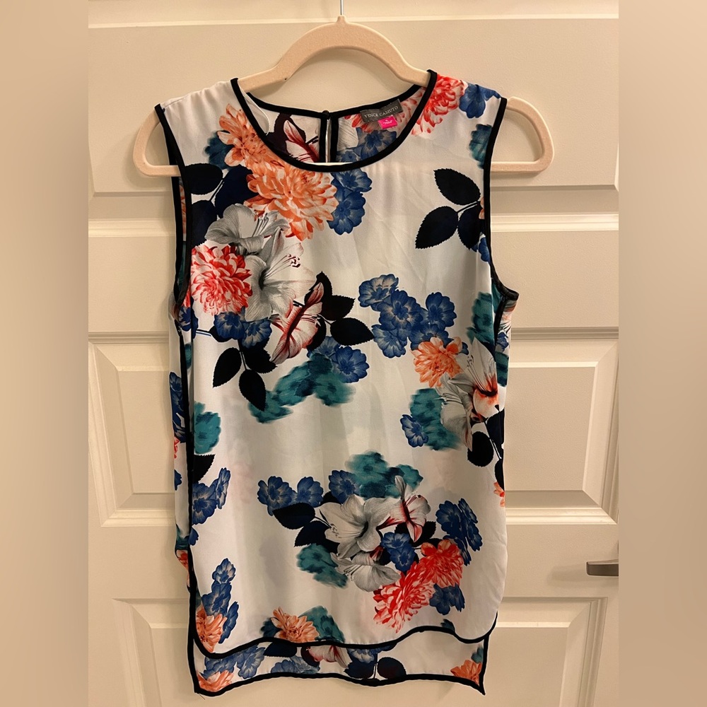 Vince Camuto long floral blouse